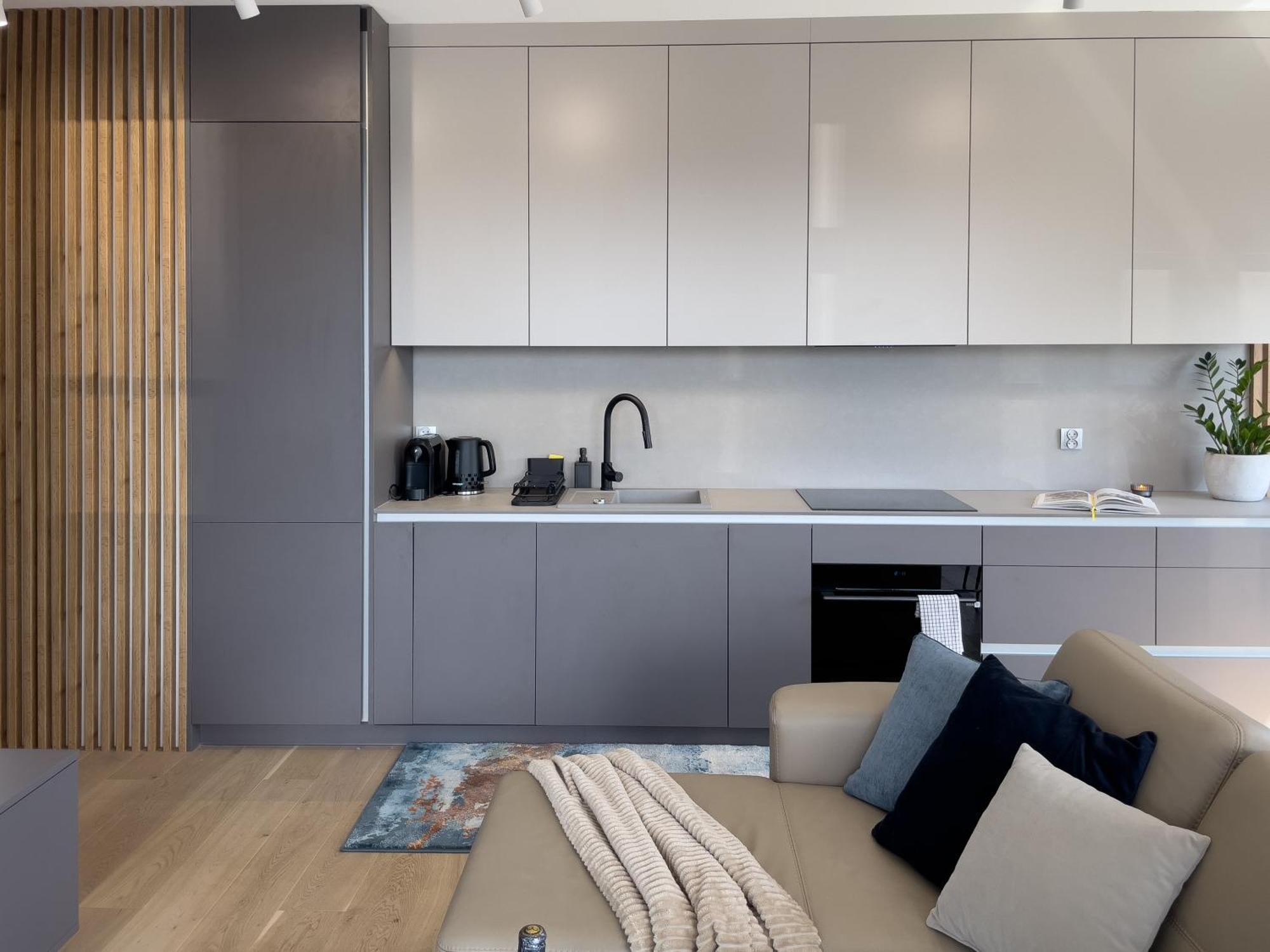 Urban Apartments Premium Sokolska 30A Towers No 58, 2 Free Garages, Gym & Sauna, Self Check-In カトヴィツェ エクステリア 写真